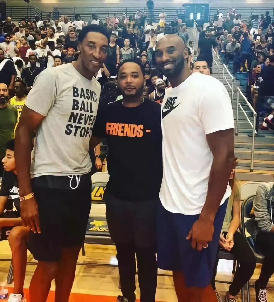 曼联非洲杯三人组去留成谜，阿莫林乐观态度背后的深意（曼联非洲杯三将去留未明 阿莫林乐观背后的考量）