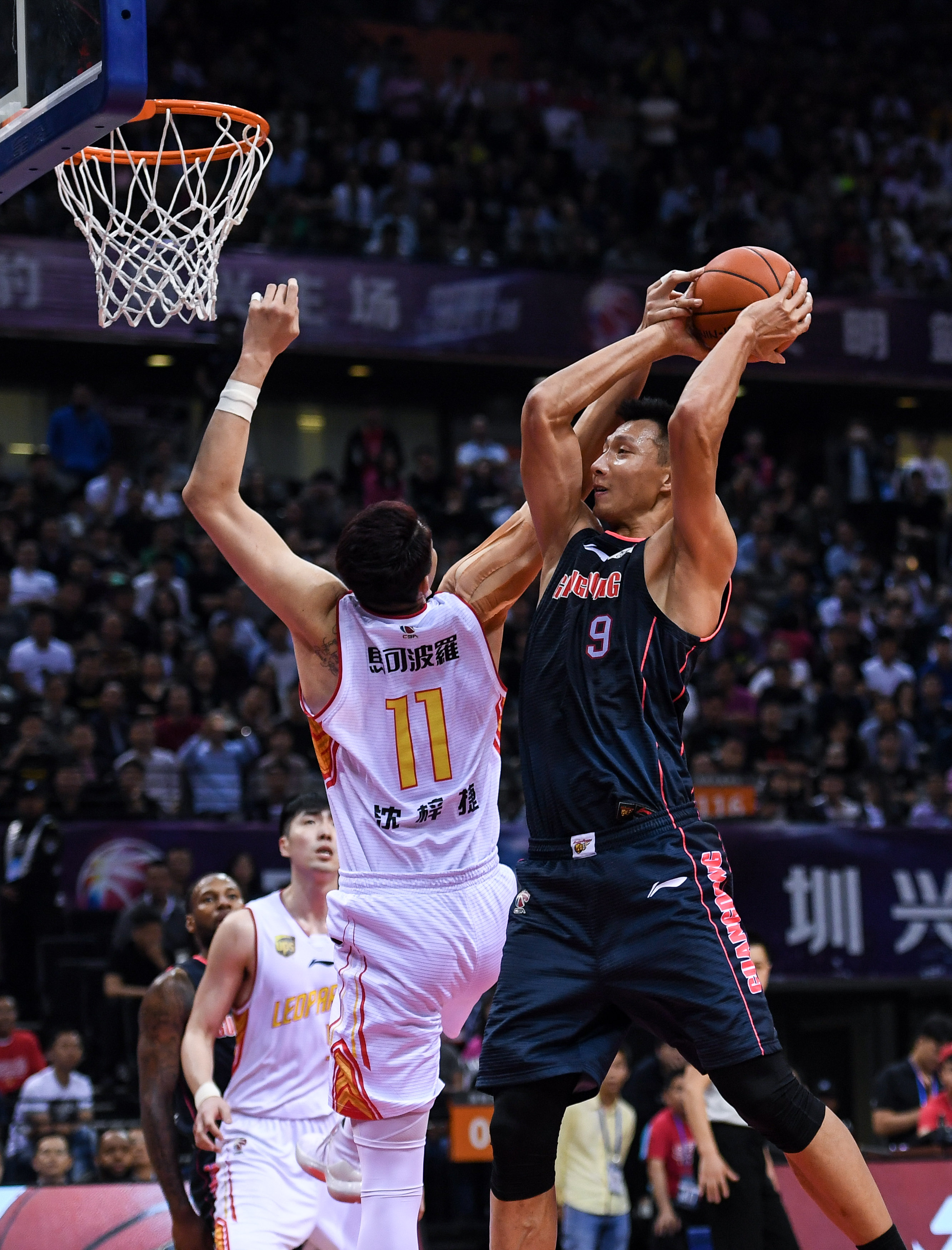 罗马诺：阿隆索目前专注于皇马，没与利物浦接触（罗马诺：阿隆索眼下专注皇马，尚未与利物浦接触）