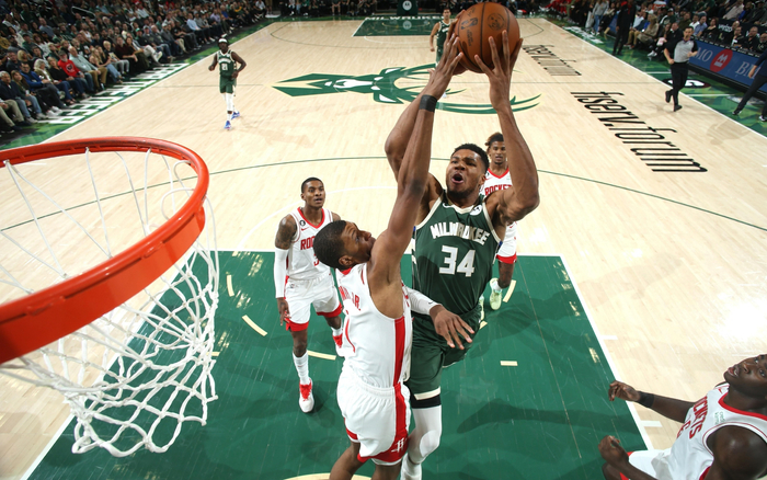 马拉多纳之子：孔蒂是足坛最成功的教练之一，批评他很荒谬（马拉多纳之子力挺孔蒂：他跻身足坛顶级名帅，批评纯属荒谬）