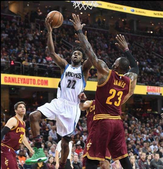 罗马诺：奥罗斯科即将加盟曼联，球员正启程前往英格兰（罗马诺称：奥罗斯科将签约曼联，已启程前往英格兰）