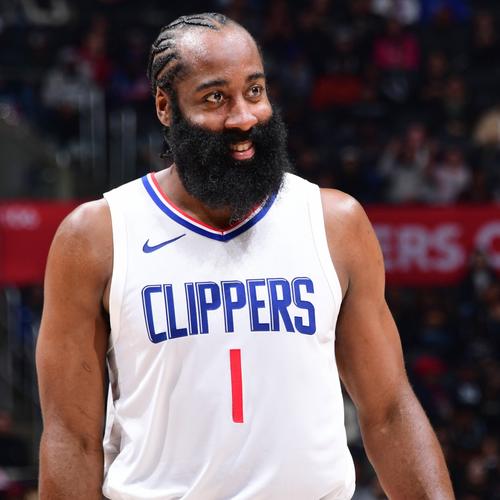 白科比？美媒对比里夫斯和科比前五个赛季数据，几乎一模一样（美媒对比里夫斯与科比生涯前五季数据：相似度惊人）