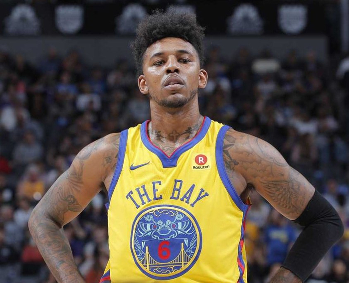 F1阿布扎比终极对决前瞻：诺里斯杆位稍占优，维斯塔潘正赛握主动（F1阿布扎比收官战前瞻：诺里斯杆位占先机，维斯塔潘正赛掌控主动权）