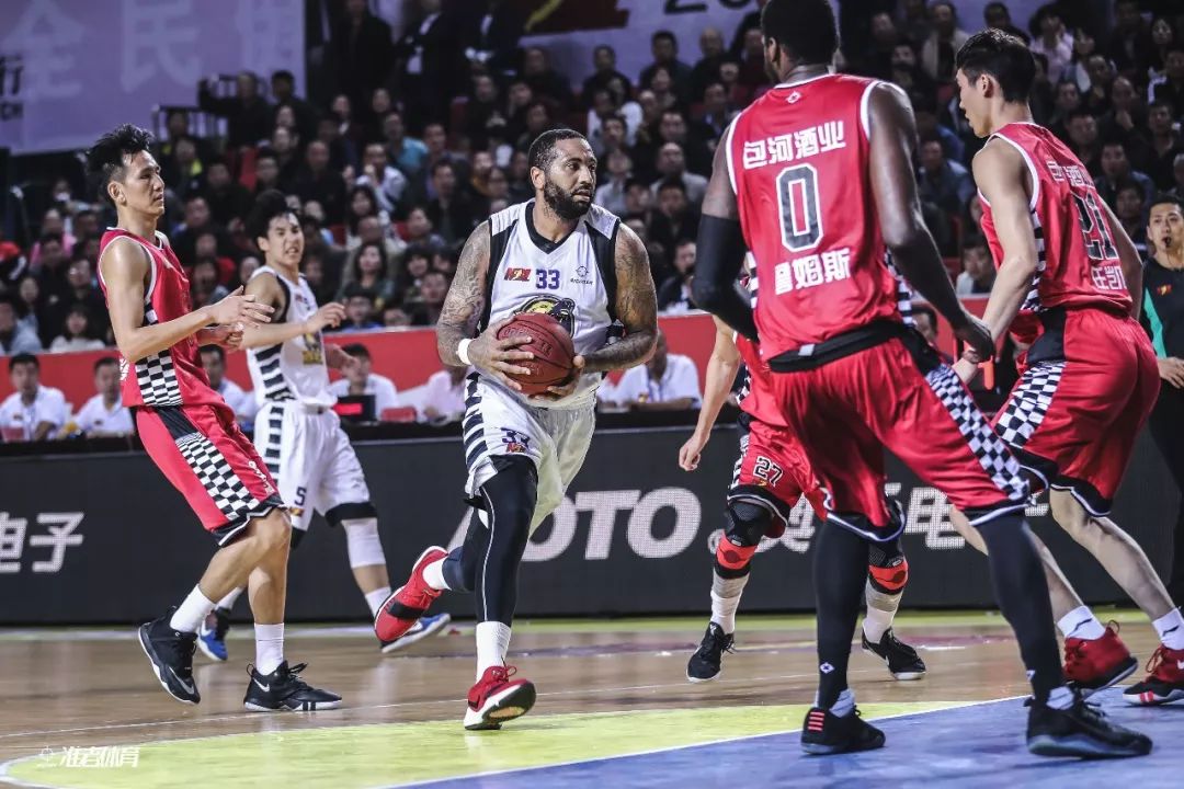 进步明显！弗拉格三连胜期间场均27+7，投篮命中率59%（状态火热！弗拉格助队三连胜，场均27分7篮板，投篮命中率59%）